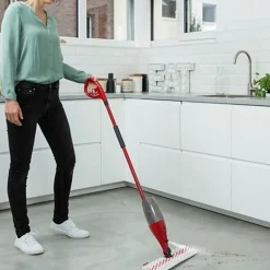 Juanio Balai pulvérisateur avec réservoir, nettoyeur vapeur, séparateur de poussière en microfibre coloris rouge.