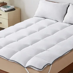 Casabel Surmatelas 140x190 cm 600gsm Extra Moelleux Microfibre Respirante Matelassage Confort 4 Elastiques d Angle