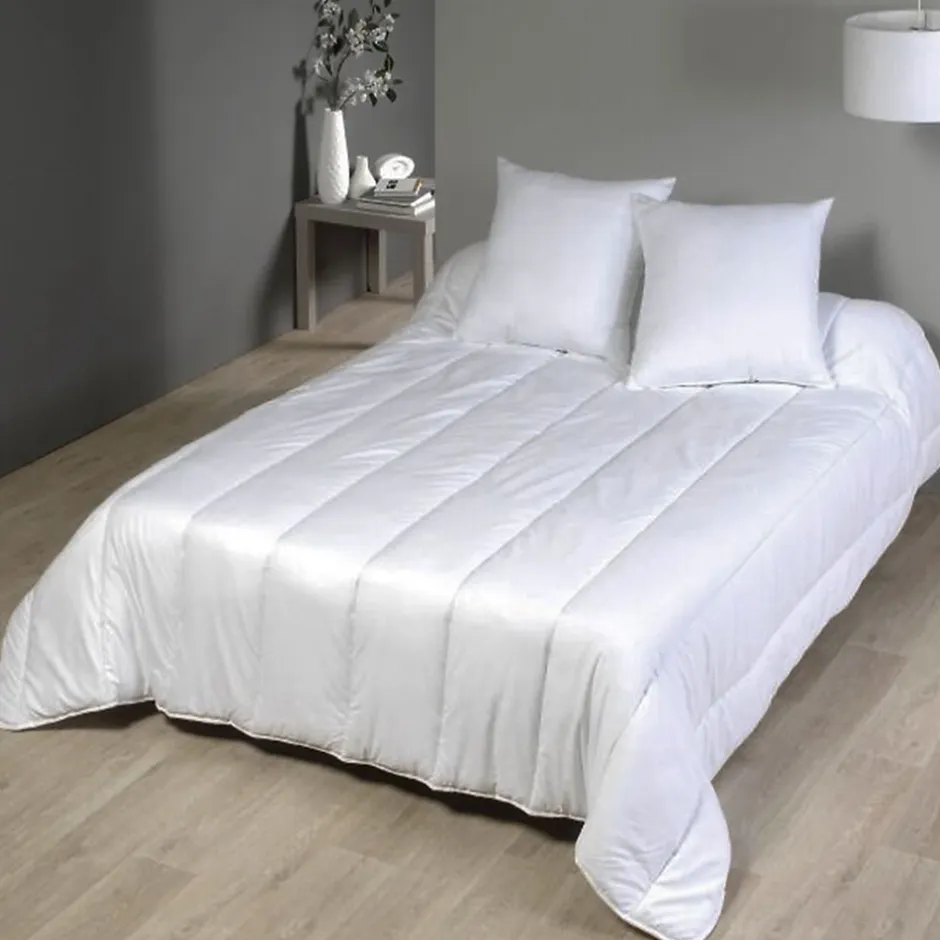 Housse De Rêve Couette blanche 220x240 cm toutes saisons 400 gr/m² Made in France Outlet