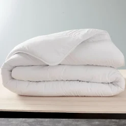 Blanreve Couette Blanrêve Gamme "Douceur" 240 x 220 cm traité Anti Acarien Soft & care