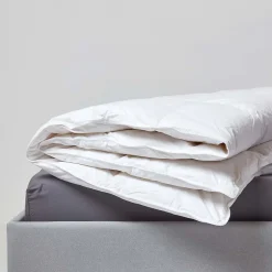 Homescapes Couette chaude 135 x 200 cm en duvet et plumes d'oie 13.5 Tog -