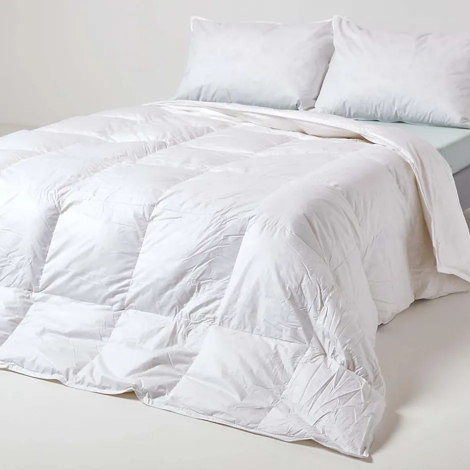 Homescapes Couette de Luxe chaude spéciale hiver en duvet de canard 13.5 Tog - 200 x200 - Outlet
