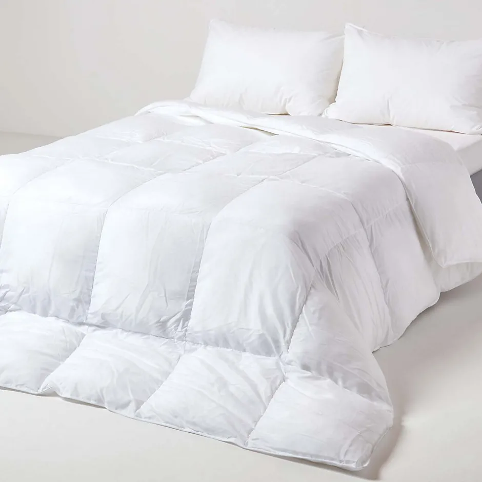 Homescapes Couette légère été 260x220 cm - Couette 2 personnes - Microfibre -