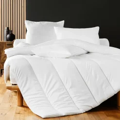 Douceur D'Intérieur Couette Polyester Uni AntiAcarien Premium 260x240cm Clearance