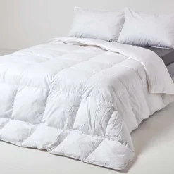 Homescapes Couette tempérée 260 x 220 cm en duvet et plumes d'oie 10.5 Tog - Best