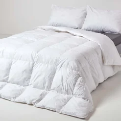 Homescapes Couette tempérée 135 x 200 cm en duvet et plumes d'oie 10.5 Tog -