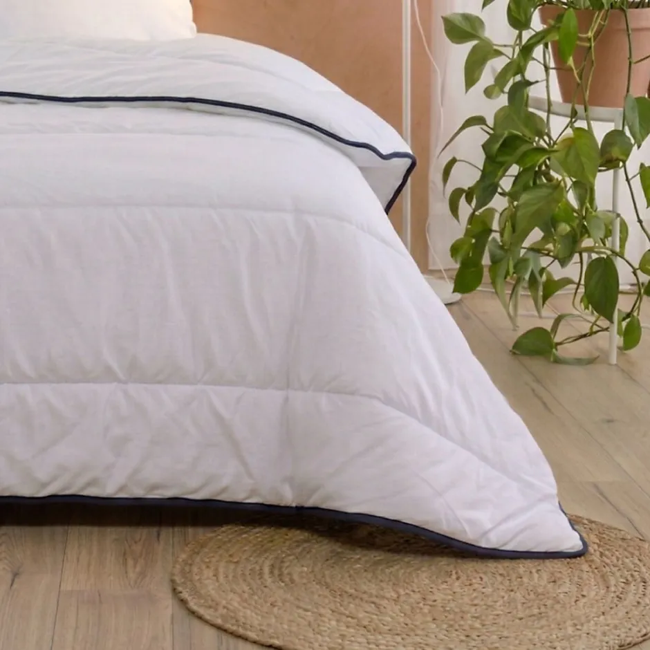 Bleu Calin Couette Tempérée 200x200cm Garnissage 300g/m2
