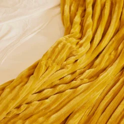 Linnea Couverture 100% polyester 240x260 cm microvelours DOLCE jaune miel