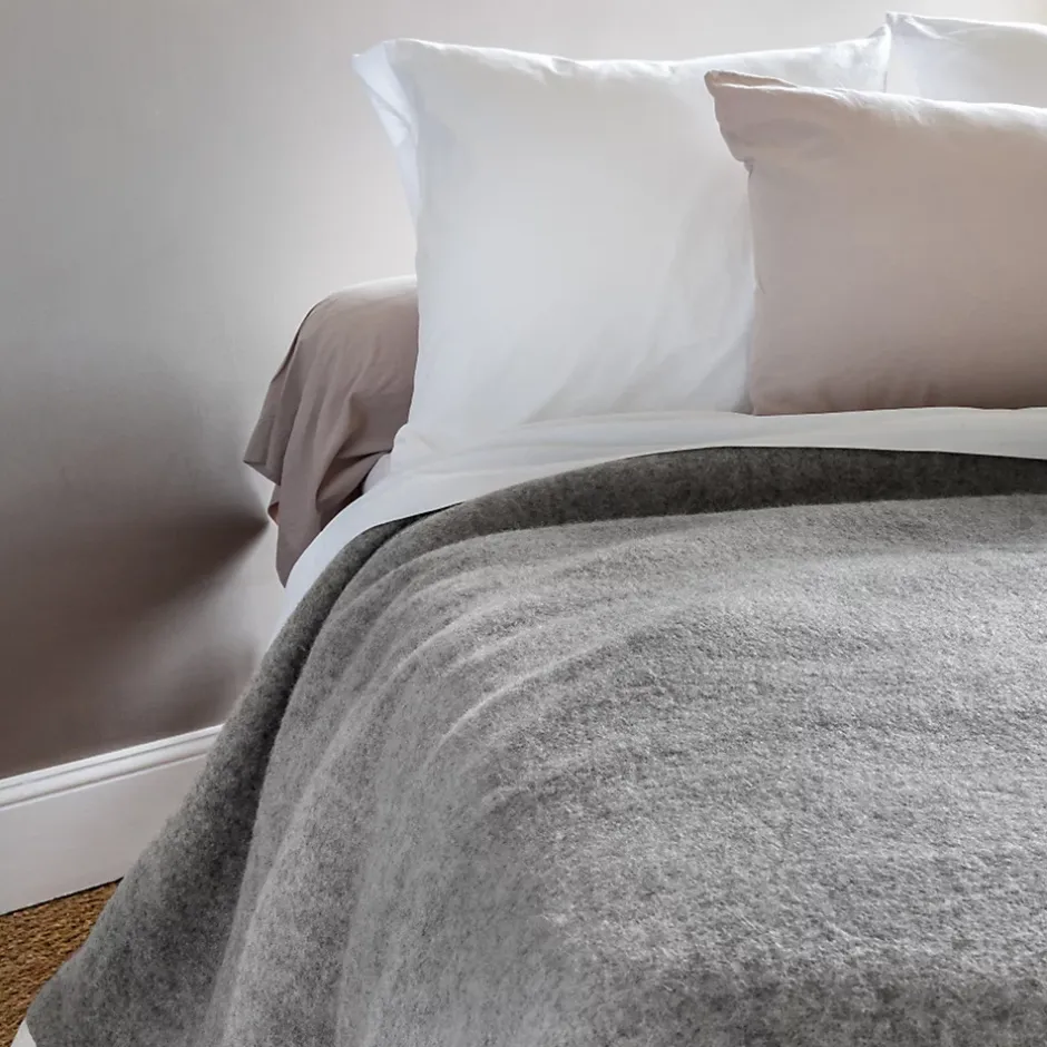 Linnea Couverture 100% pur laine vierge 220x240 cm PASTORALE blanchie Hot