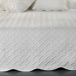 Linder Couverture molletonné surpiquage graphique (150x150 cm - Blanc cassé)