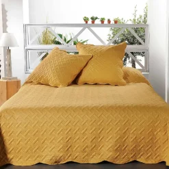 Couverture molletonné surpiquage graphique (230x250 cm - Jaune) Hot