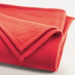 Linnea Couverture polaire 240x260 cm Isba Fraise 100% Polyester 320g/m2 non-feu Outlet