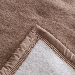 Linnea Couverture pure laine vierge Woolmark 500g/m² VOLTA 240x260 cm Marron Chamois Discount