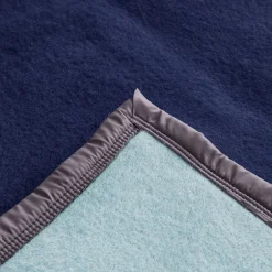 Linnea Couverture pure laine vierge Woolmark 500g/m² VOLTA 240x260 cm Bleu Marine/Myosotis