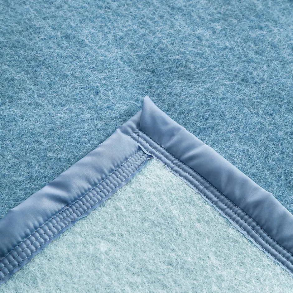 Linnea Couverture pure laine vierge Woolmark 500g/m² VOLTA 180x240 cm Bleu Azur