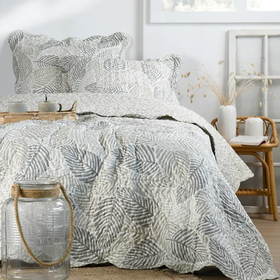 Lovely Casa Couvre lit boutis réversible 260x240 avec 2 taies d'oreiller Outlet