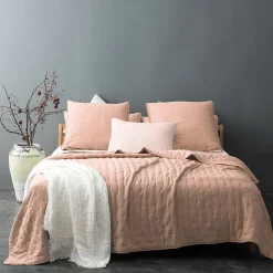 Linder Couvre lit matelassé et moelleux (230x250 cm - Rose Clair)