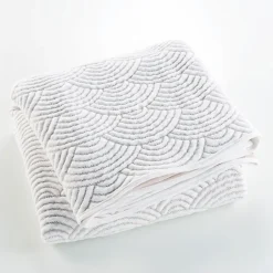 Douceur D'Intérieur Couvre-lit 2 personnes matelassé 220x240 + 2 housses de coussins Discount