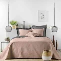 Douceur D'Intérieur Couvre-lit 2 personnes matelassé 220x240 microfibre unie Romane rose