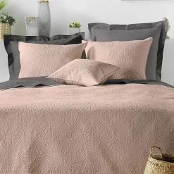 Douceur D'Intérieur Couvre-lit 2 personnes matelassé 220x240 microfibre unie Romane rose
