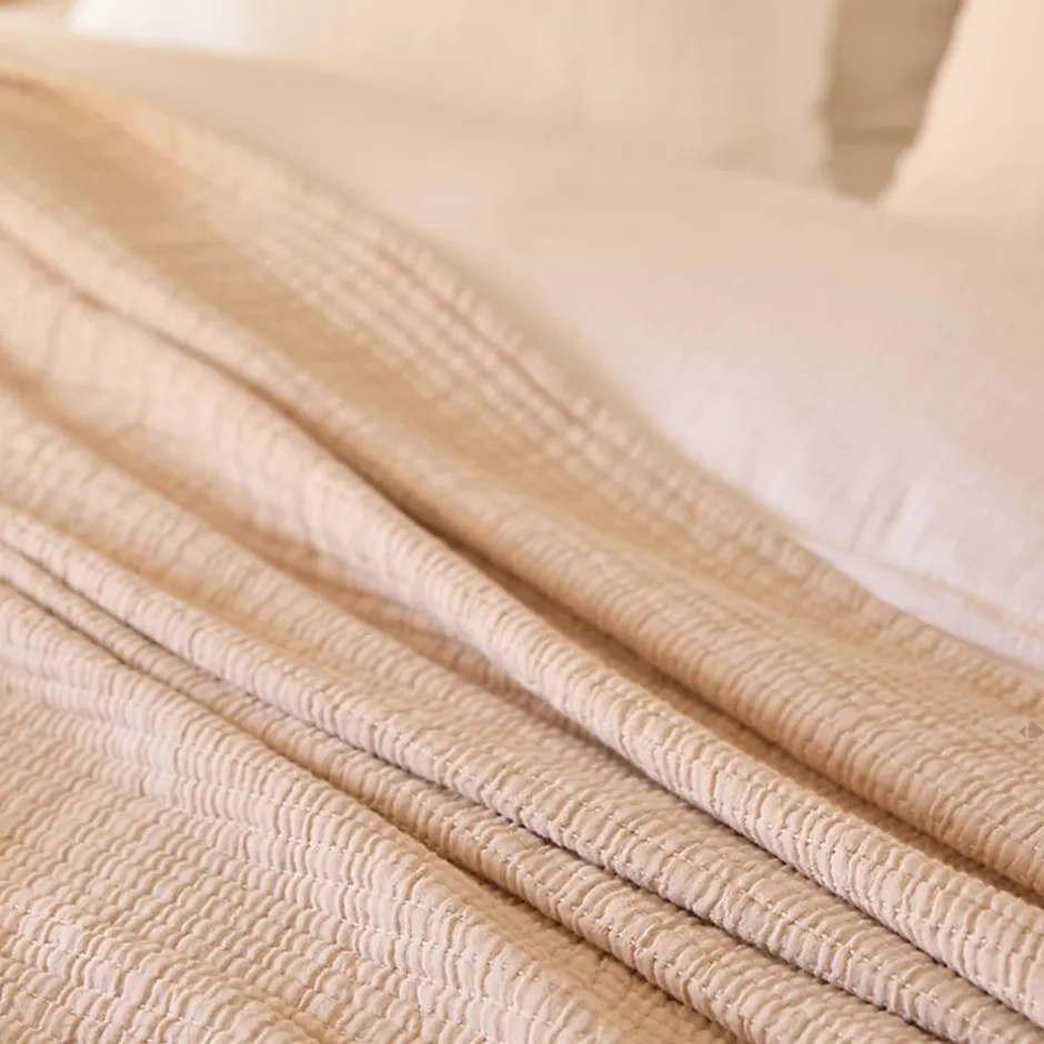 Linnea Dessus de lit 270x250 cm en coton lavé SEVILLE blanc latte