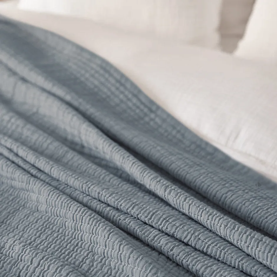 Linnea Dessus de lit 270x250 cm en coton lavé SEVILLE bleu abysse