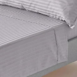 Homescapes Drap plat satin rayé en coton égyptien 330 fils gris, 240x300 cm - Clearance