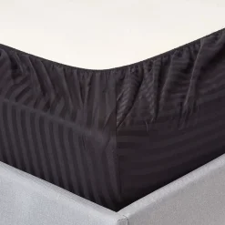 Homescapes Drap-housse rayé 180 x 200 cm 100% coton égyptien 330 fils coloris noir - Outlet