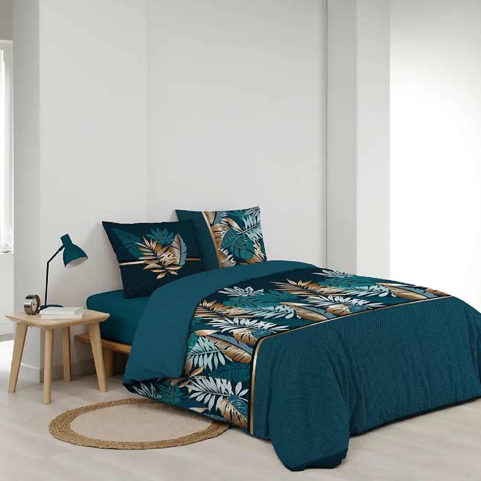 Douceur D'Intérieur Housse de couette imprimé allover 42 fils "Alianor" - 220x240cm - Bleu canard Sale