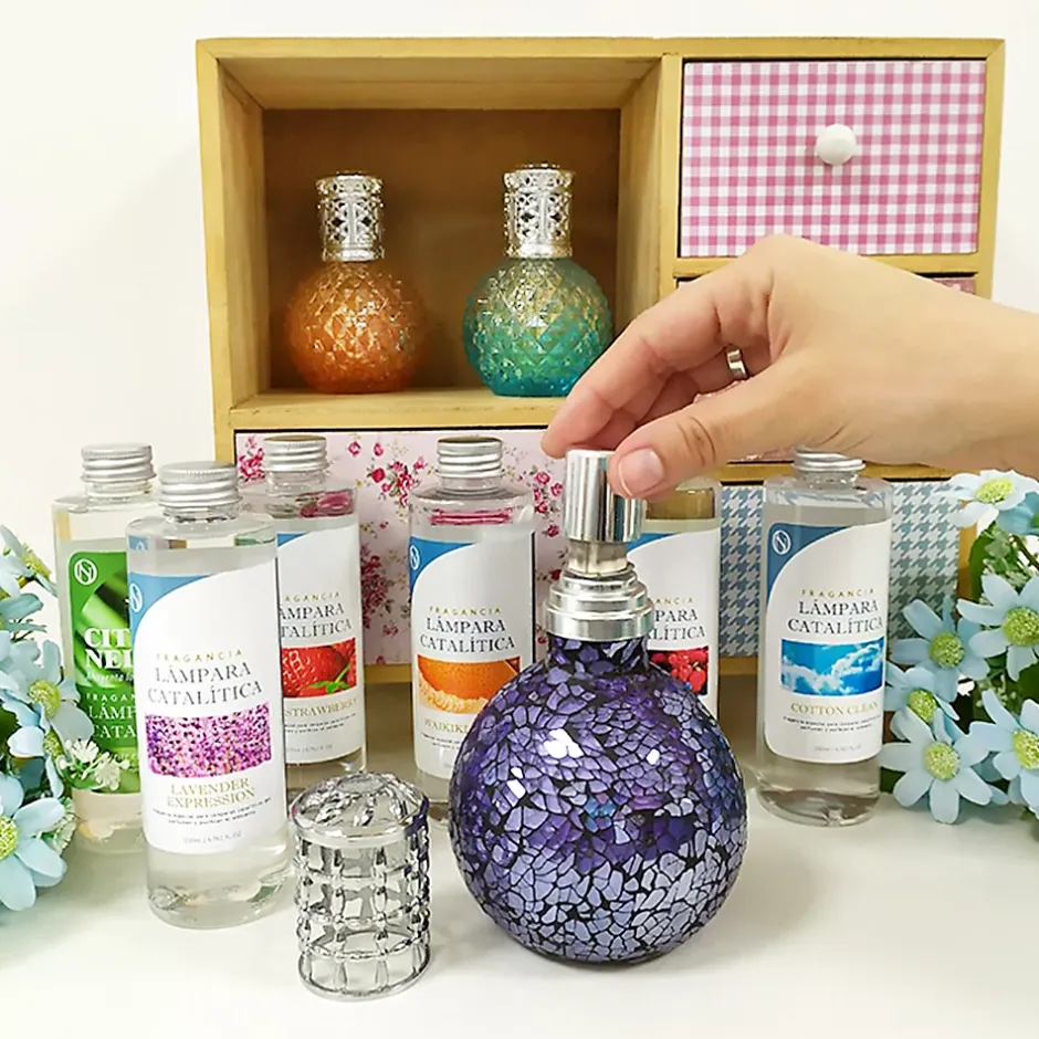 Mamamanuela Lampe catalytique Aqua Marina + Parfum Bed of Roses 200 ml - Élimine les mauvaises odeurs, parfume et améliore la qualité de l'air Best