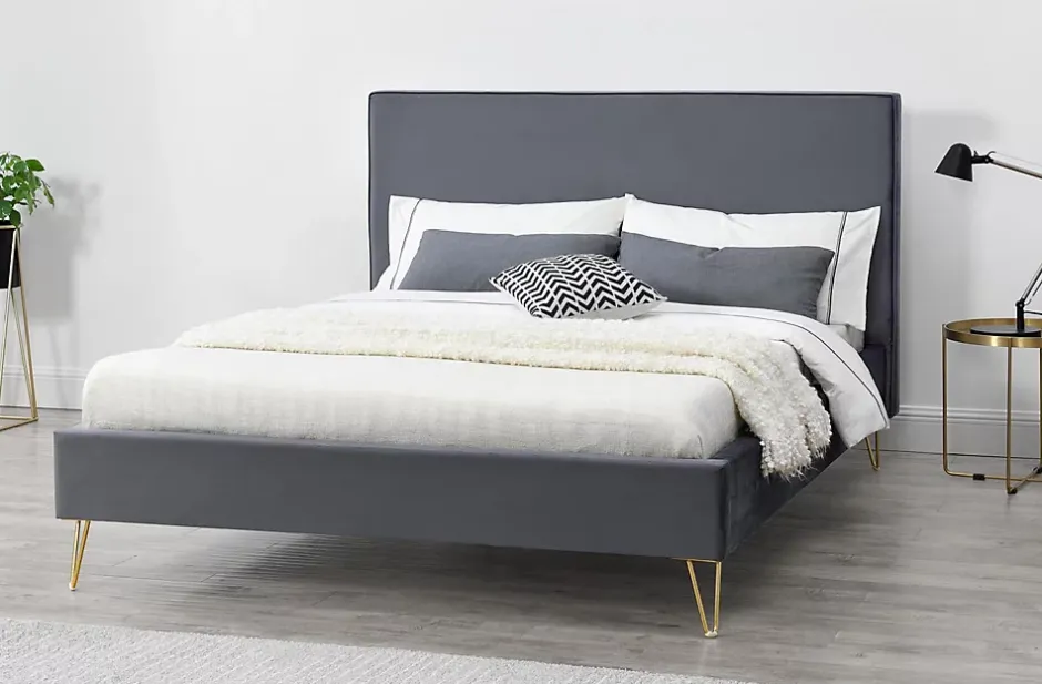 Concept Usine Lit 140 x 190 cm en velours et laiton gris - RIVERSIDE