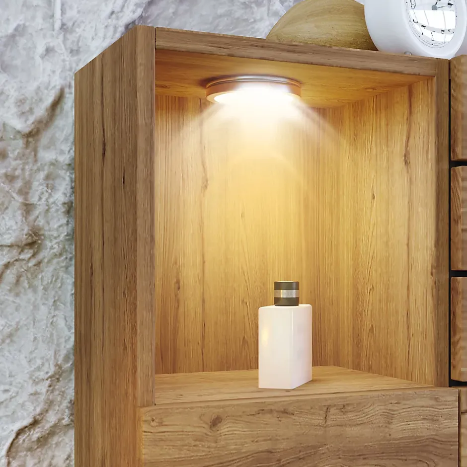 ModernLuxe Lit adulte 160x200 cm en bois+MDF - avec table de chevet suspendue - LED + prises chargement - Naturel (sans matelas) Clearance