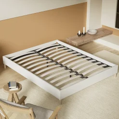 November Lit avec sommier lattes en bois - 140x190 cm - Tissu Blanc - Pieds en bois