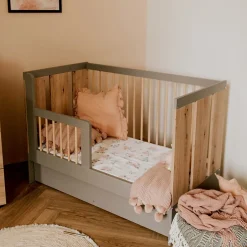 Little Sky Lit Bébé Enfant évolutif à Barreaux Avec Sommier Réglable Bois / Gris 120x60 Cm