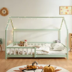 Enfant [En.Casa] Lit cabane Hesel pour enfants bois de pin 120 x 200 cm vert menthe en.casa