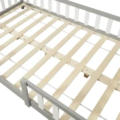 [En.Casa] Lit cabane Sisimiut avec matelas 120 x 200 cm gris clair / blanc en.casa Discount