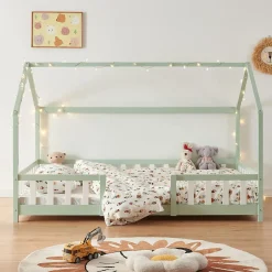 [En.Casa] Lit cabane Sisimiut avec matelas 120 x 200 cm vert menthe / blanc en.casa