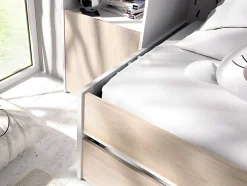 Vente-unique Lit gigogne avec pont de lit SELENA - 90 x 190 cm - Coloris : chêne et blanc + Matelas