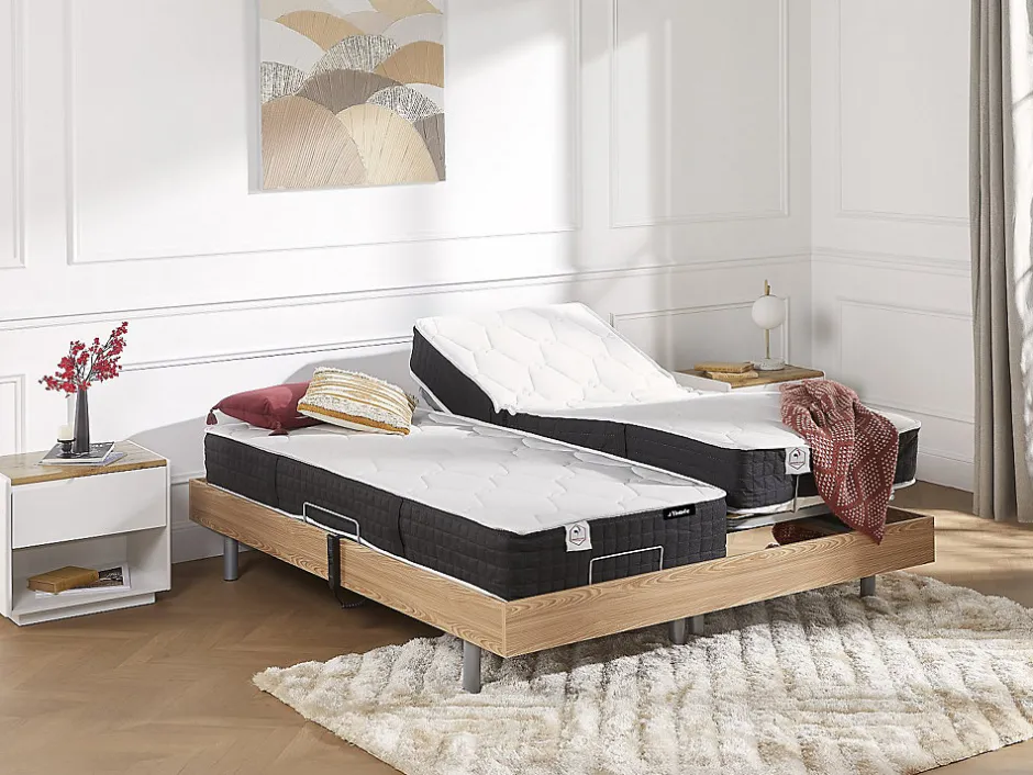 Vente-unique Lit électrique de relaxation tout plots + matelas ressorts ensachés et mémoire forme - 2 x 70 x 190 cm - Chêne - PHANES de YSMÉE