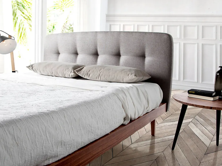 Angel Cerda Lit tufté en tissu gris moderne pour chambre à coucher élégante