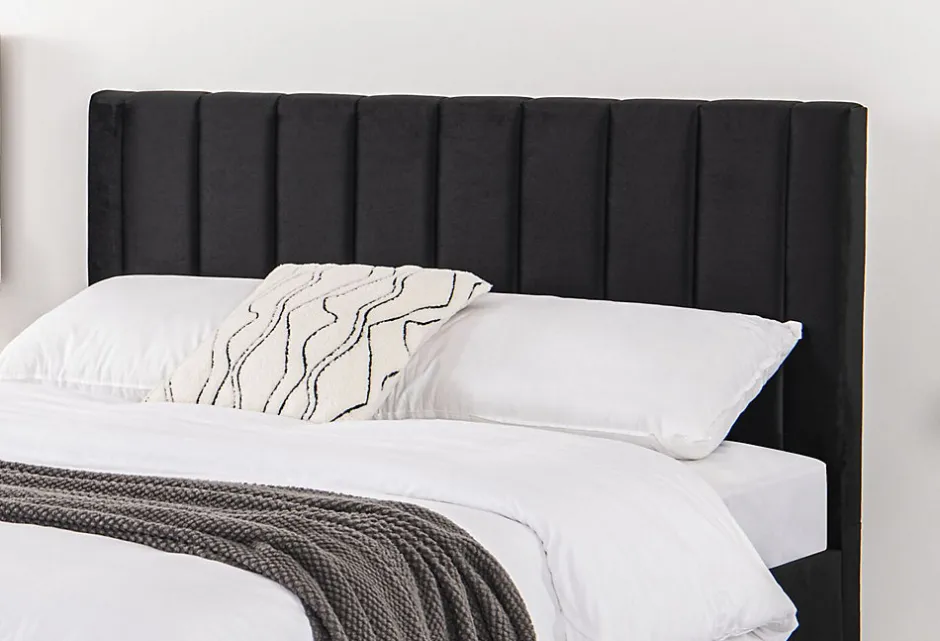 Concept Usine Lit 160x200 cm en velours noir - CAMBRIDGE