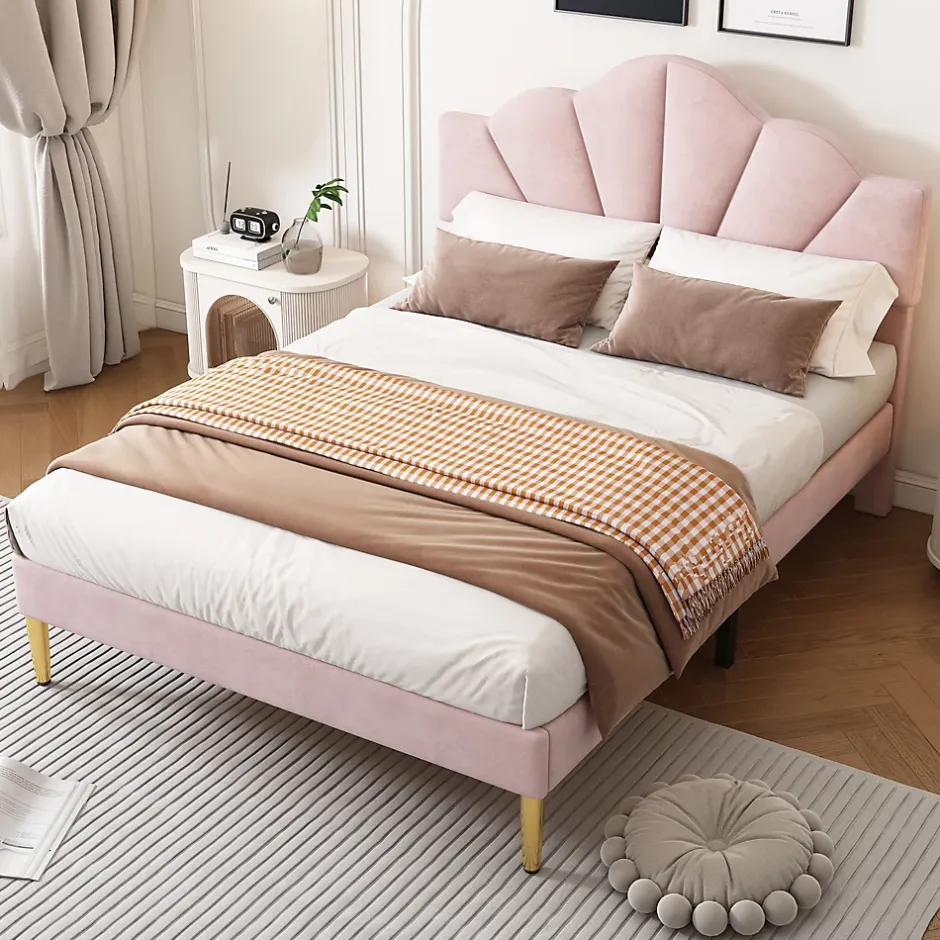 Redom Lit 140x200 cm en velours rose avec tête de lit réglable, pieds métal doré et sommier à lattes bois Discount