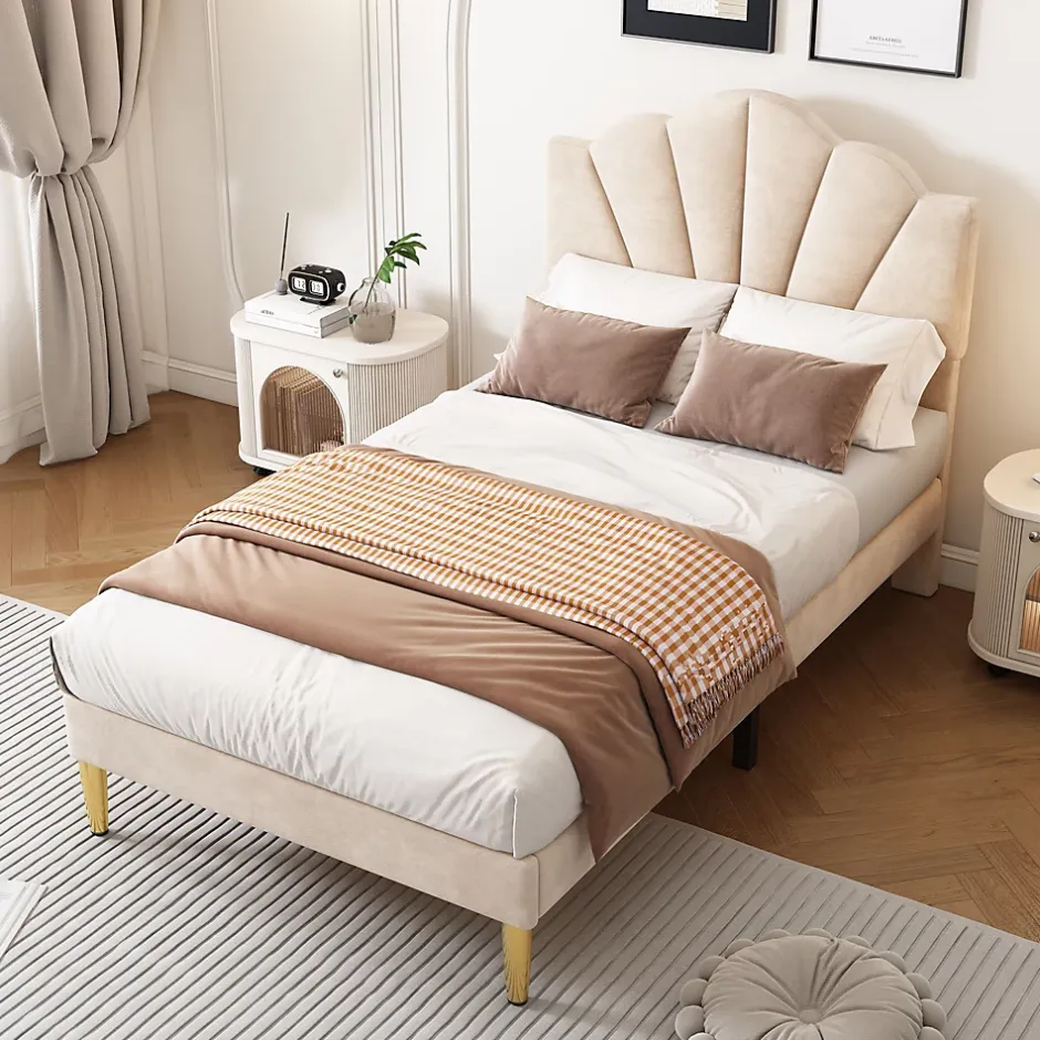 Redom Lit 90x200 cm tête coquillage réglable, pieds métal doré, velours beige et sommier à lattes bois Clearance