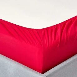 Homescapes Lot de 2 draps housse lit bébé en coton égyptien 200 fils rouge, 60 x 120 cm - Outlet