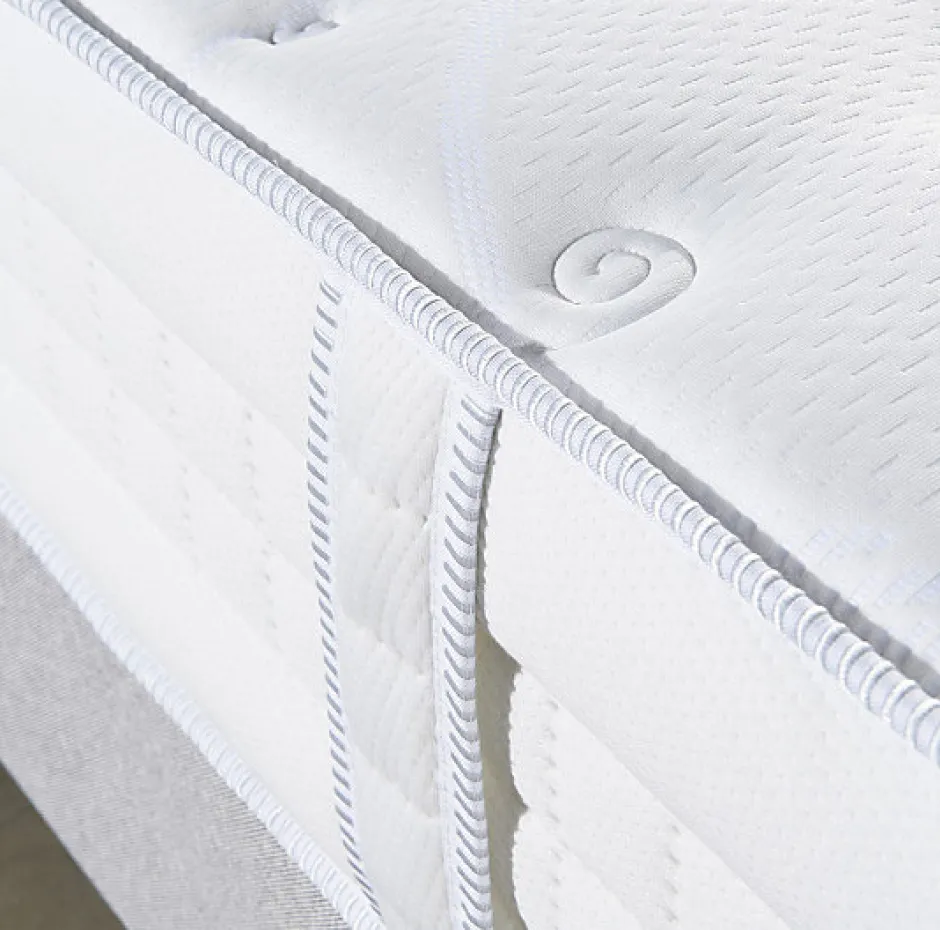 Essenzia Matelas DELICE TRES FERME 70x200 Mousse Outlet
