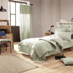 Altobuy OUREA - Couvre-pied 150x150cm Capitonné Gaze de Coton Vert d'Eau