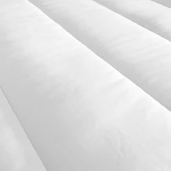 Dodo Pack Couette Microstar 220 x 240 cm pour lit 2 places + 2 Oreillers Microstar 60 x 60 cm + 2 Oreillers Microstar 50 x 70 cm Hot