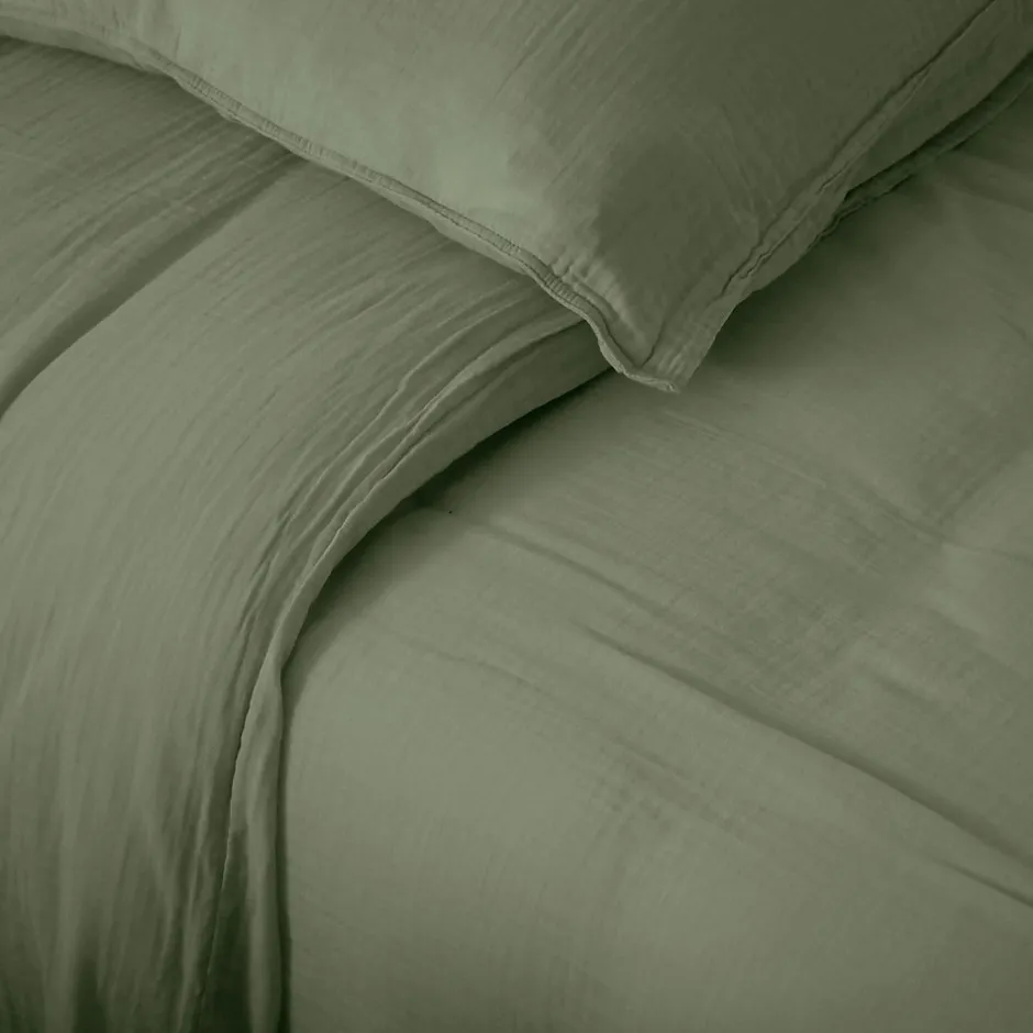 Linnea Parure de lit 3 pièces 240x220 cm et 50x70 cm mousseline de coton MILOS vert mousse
