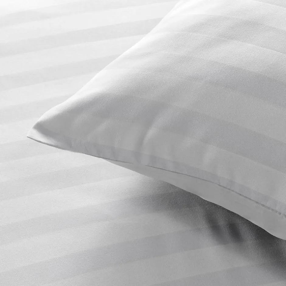 Promolinge Parure de Lit 240 x 220 cm + 2 Taies Microfibre Unie CLÉO Blanc