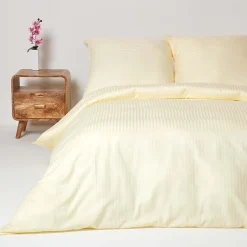 Homescapes Parure de lit satin rayé en coton égyptien 330 fils jaune pâle, 155x220cm -